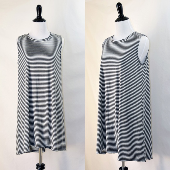 Freeloader Dresses & Skirts - NWT Freeloader Modcloth Loose Striped Dress